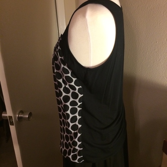 NY&Co Size L polka dot shell - Picture 4 of 4